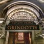 Смотреть «Harry Potter and the Escape from Gringotts» онлайн фильм в хорошем качестве
